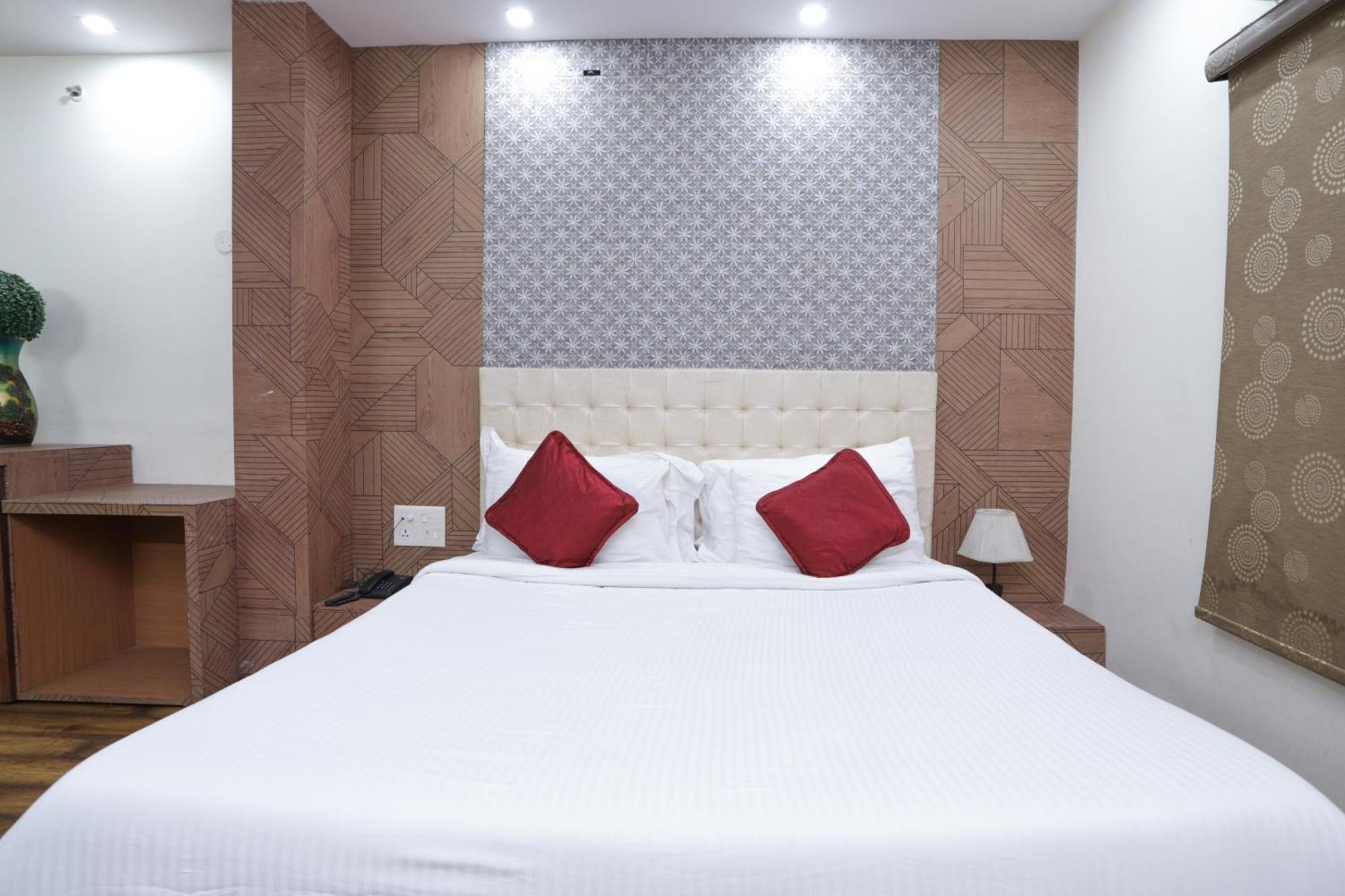 Hotel Razia Inn Hisār 外观 照片