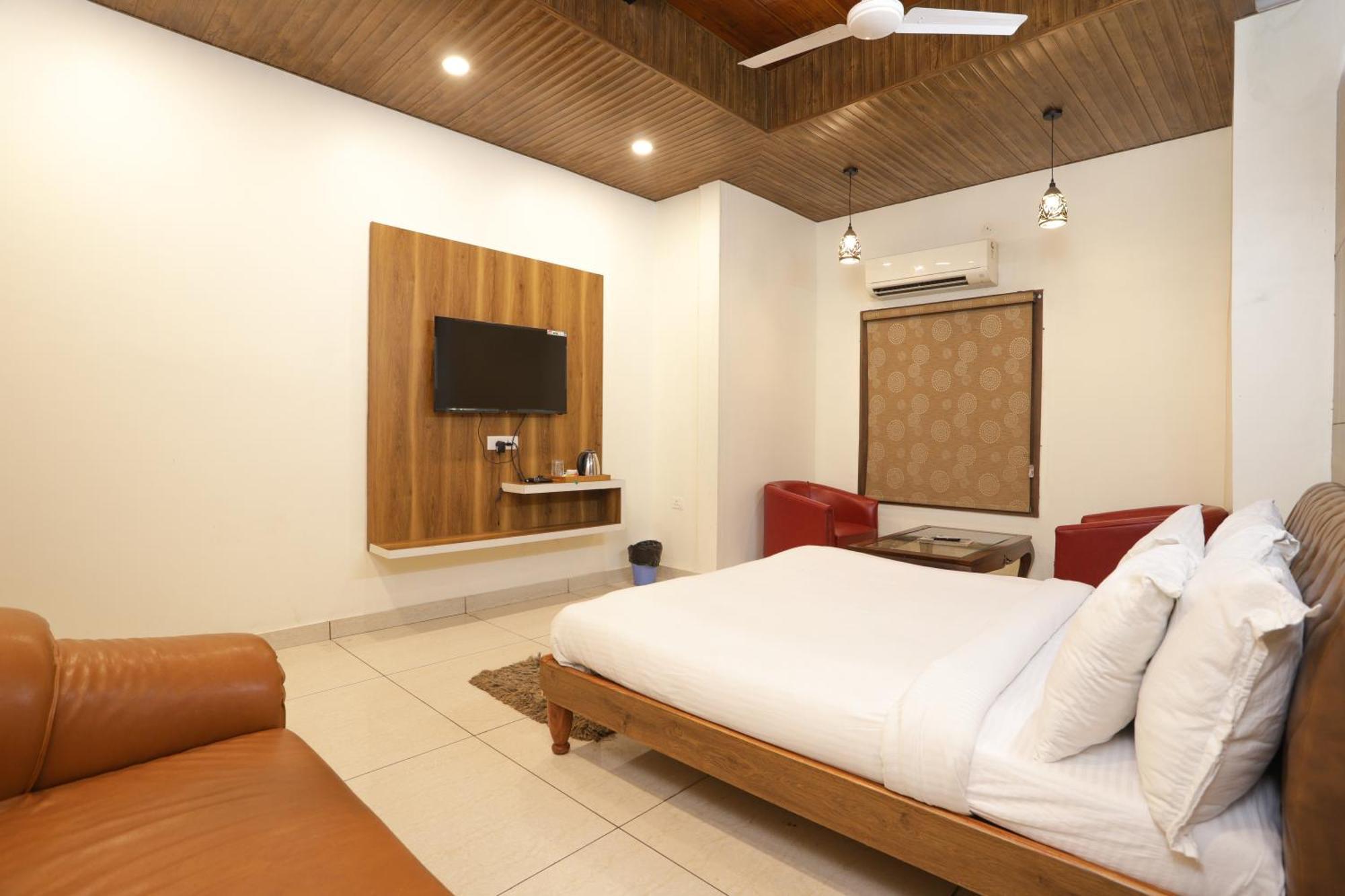 Hotel Razia Inn Hisār 外观 照片