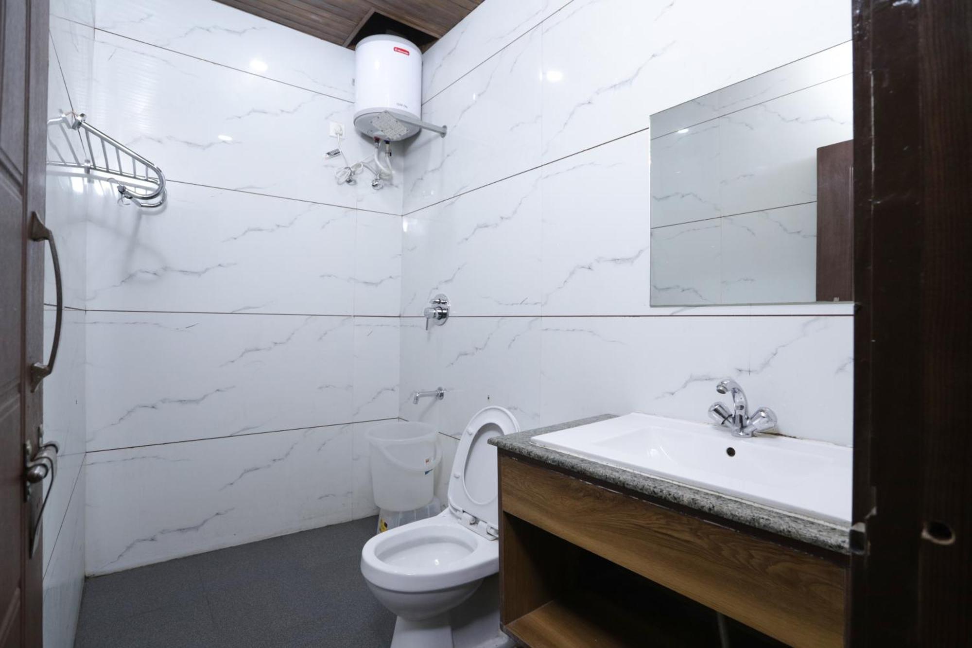Hotel Razia Inn Hisār 外观 照片
