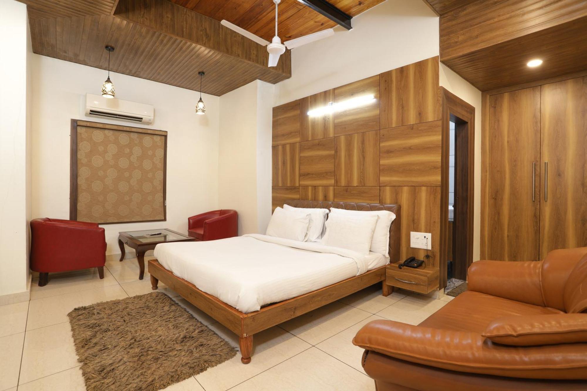 Hotel Razia Inn Hisār 外观 照片