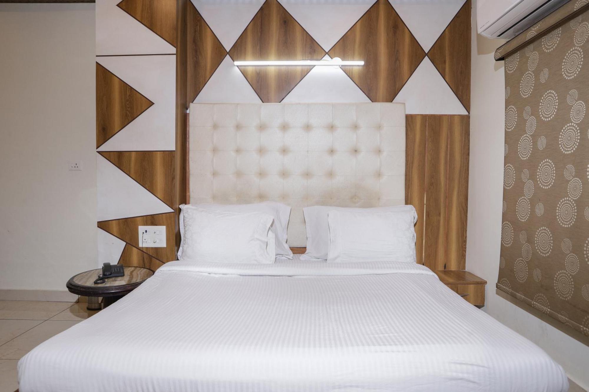 Hotel Razia Inn Hisār 外观 照片