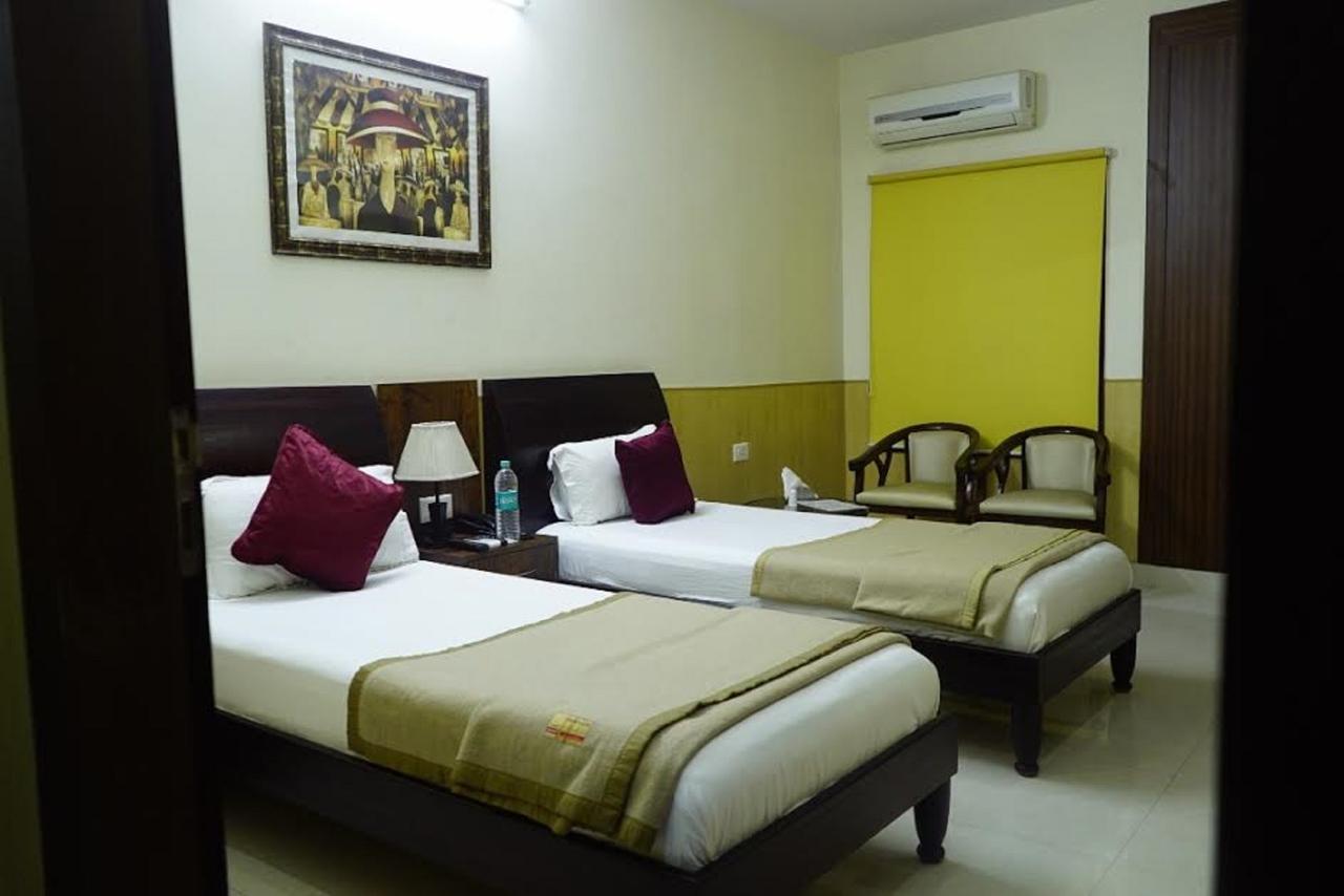 Hotel Razia Inn Hisār 外观 照片